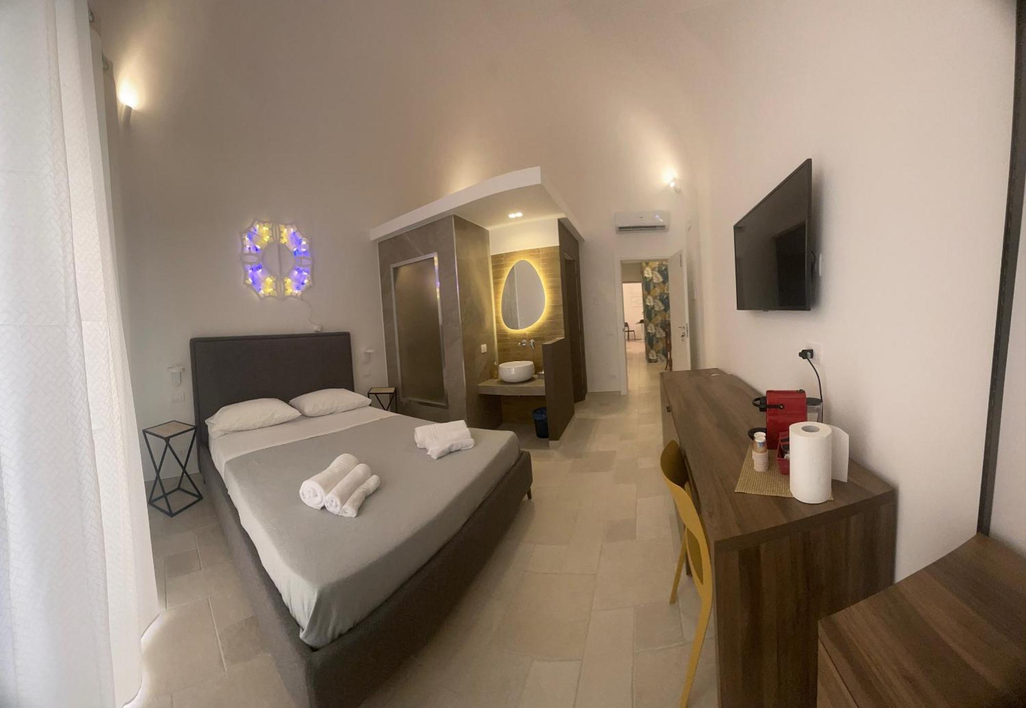 Civico 38 - Le Tre Chiavi Hotel Бари Екстериор снимка